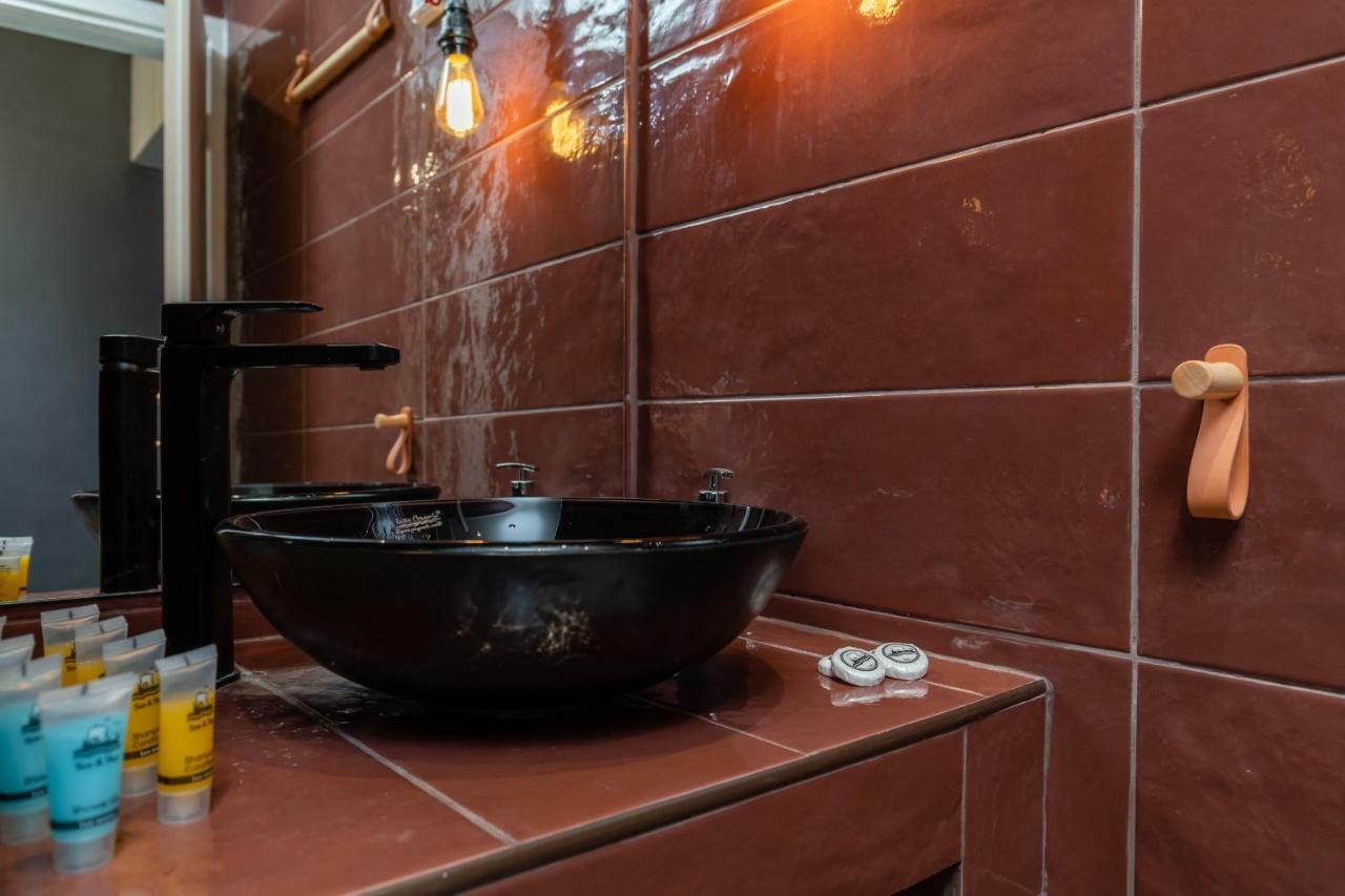 Superb Industrial Style Lodge Heart Of アテネ エクステリア 写真